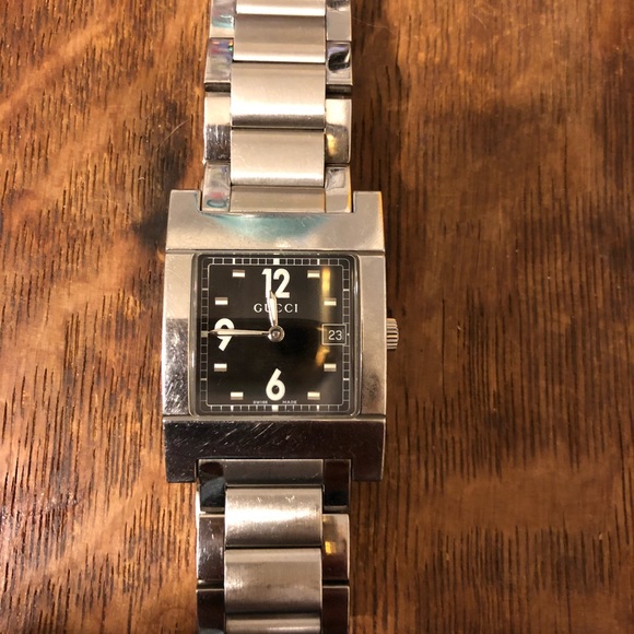 Gucci Watch - Picture 3 of 8